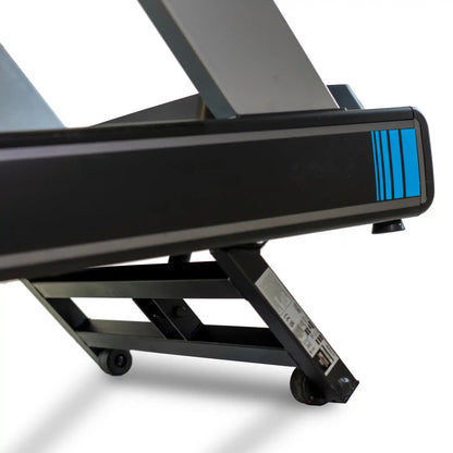Treadmill running area on an incline