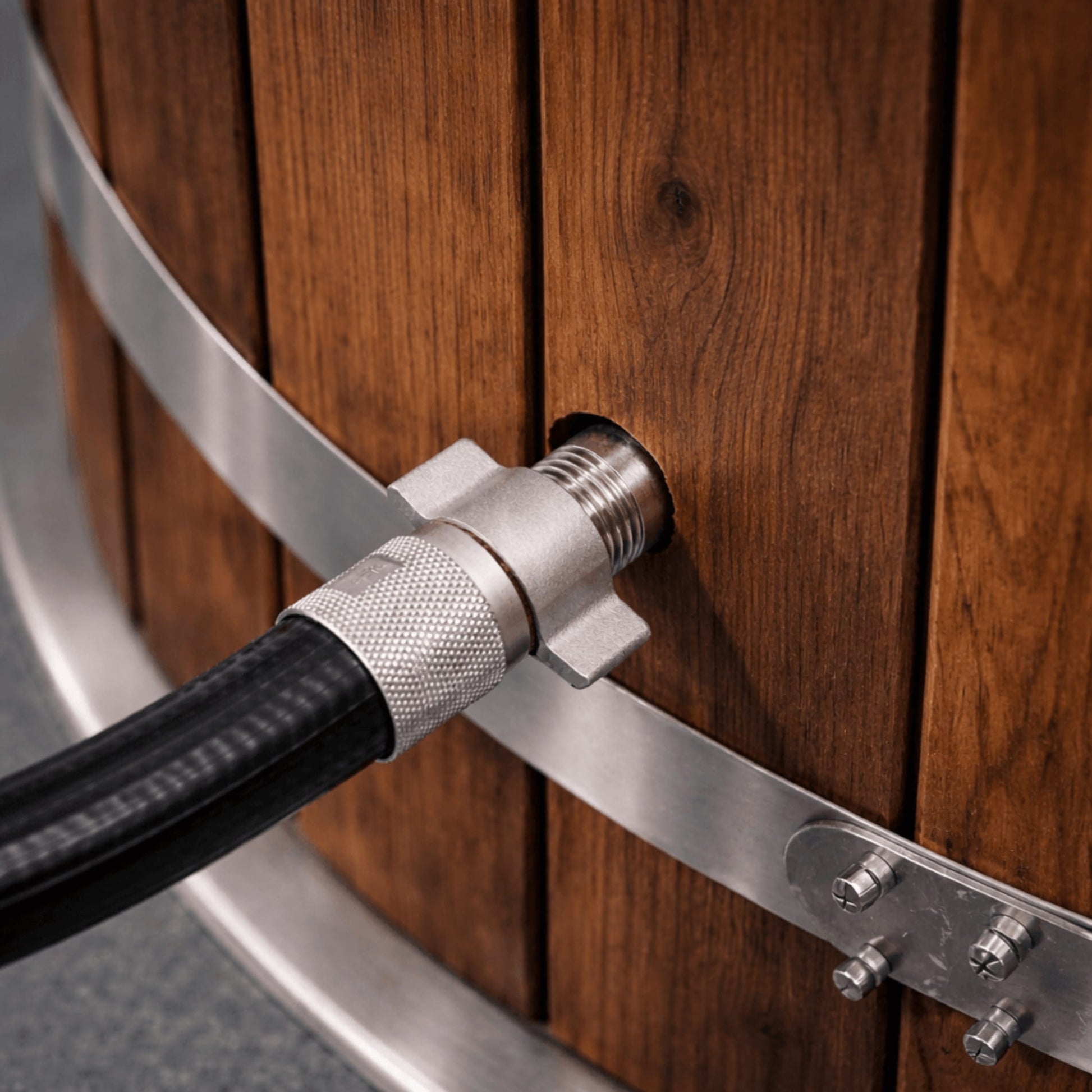 Pipe connecting to Wooden KOVE Oval Ice Bath