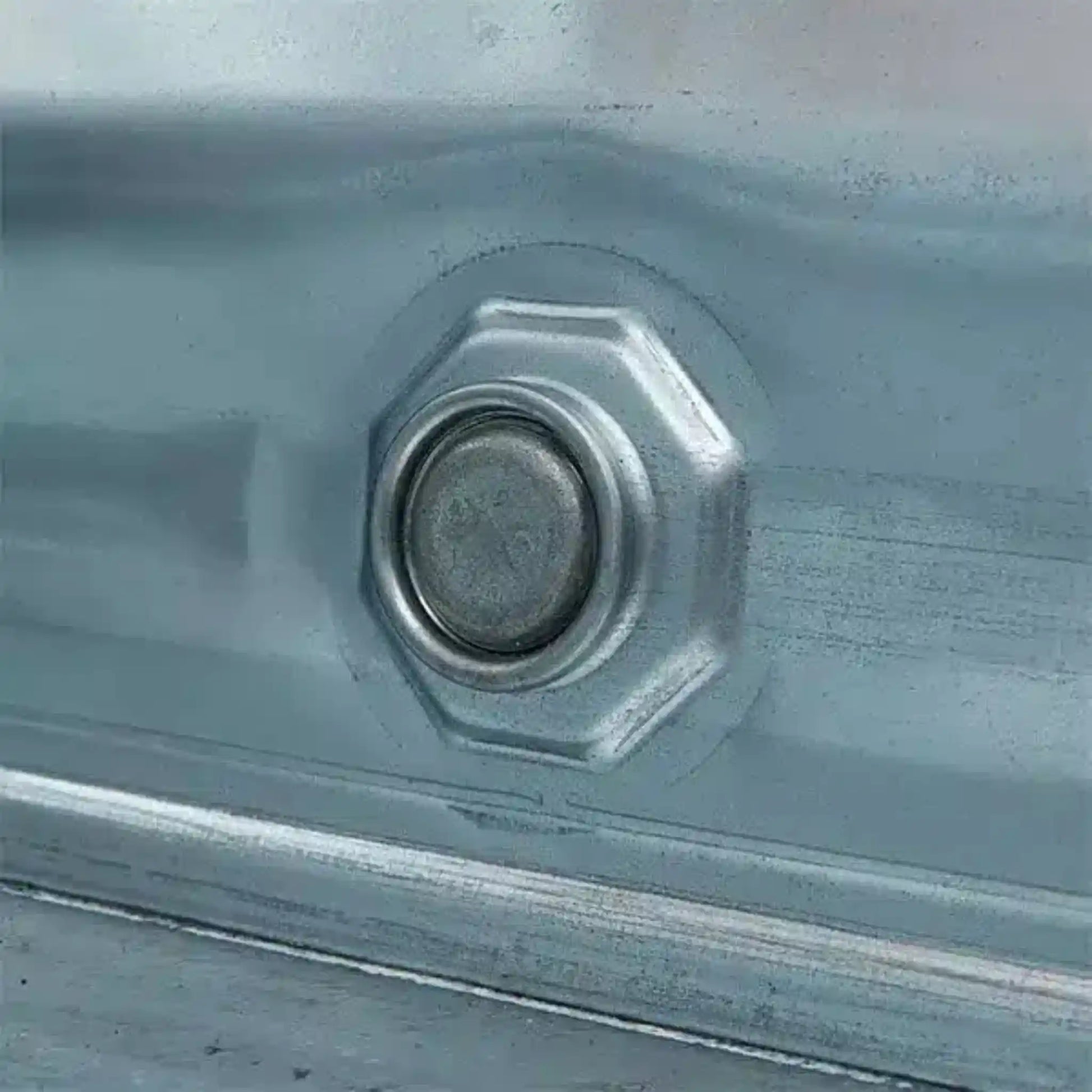 Drainage hole on a steel ice bath